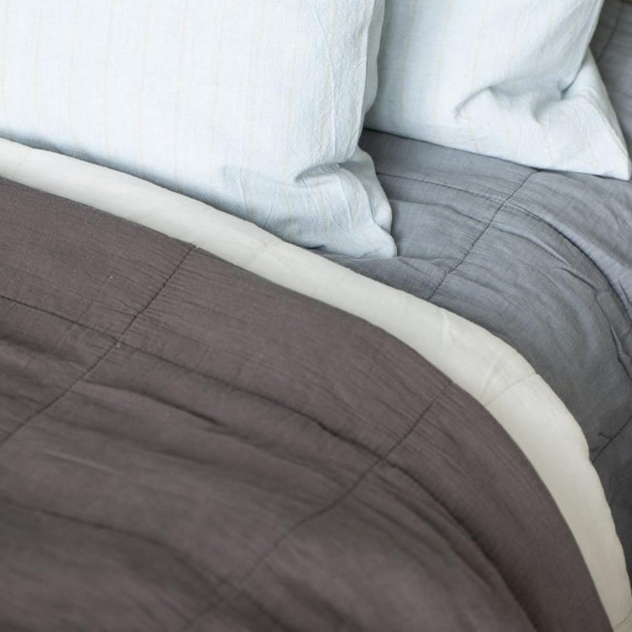 quilt sengetæppe i farven &