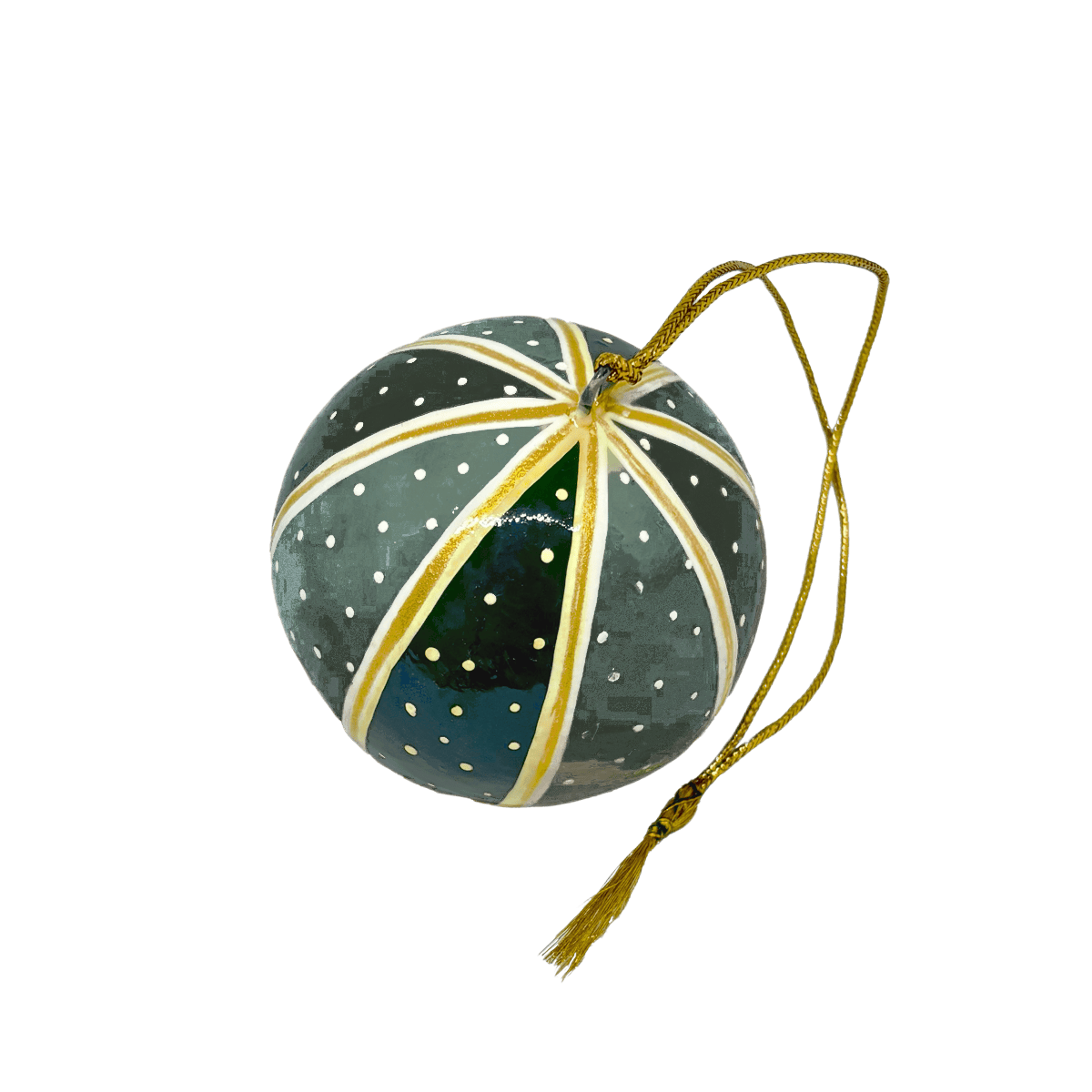 En julekugle fra Balsalens eget mærke. Denne er malet i hånden med striber og prikker og er i grønne farver. Dette er den lille variant.