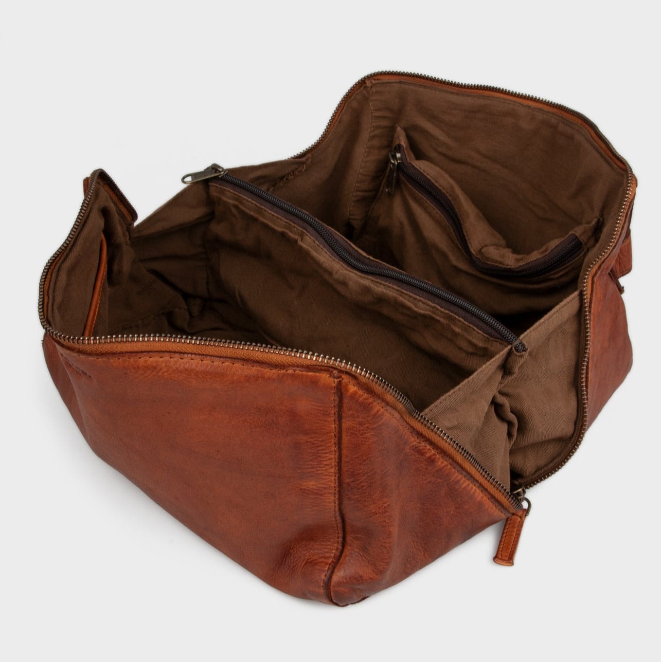 Dillon Stor Toilettaske - Cognac