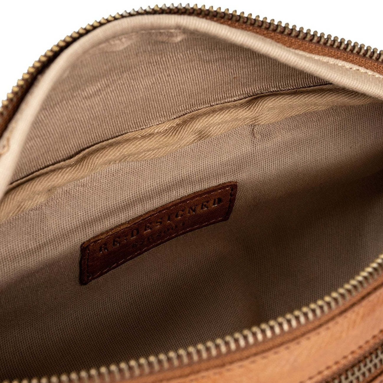 Faust bumbag, i mørkebrun læder, fra ReDesigned