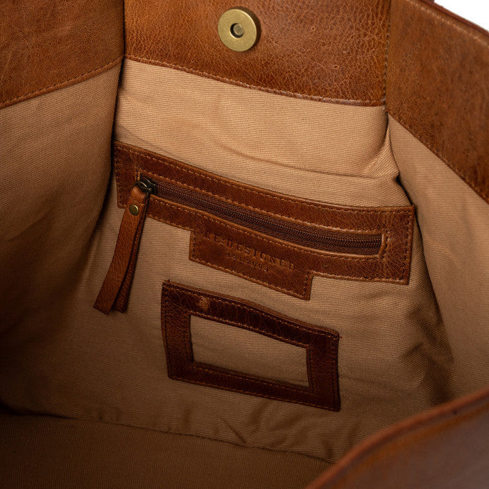 Mane, Lille Urban Skuldertaske - Walnut