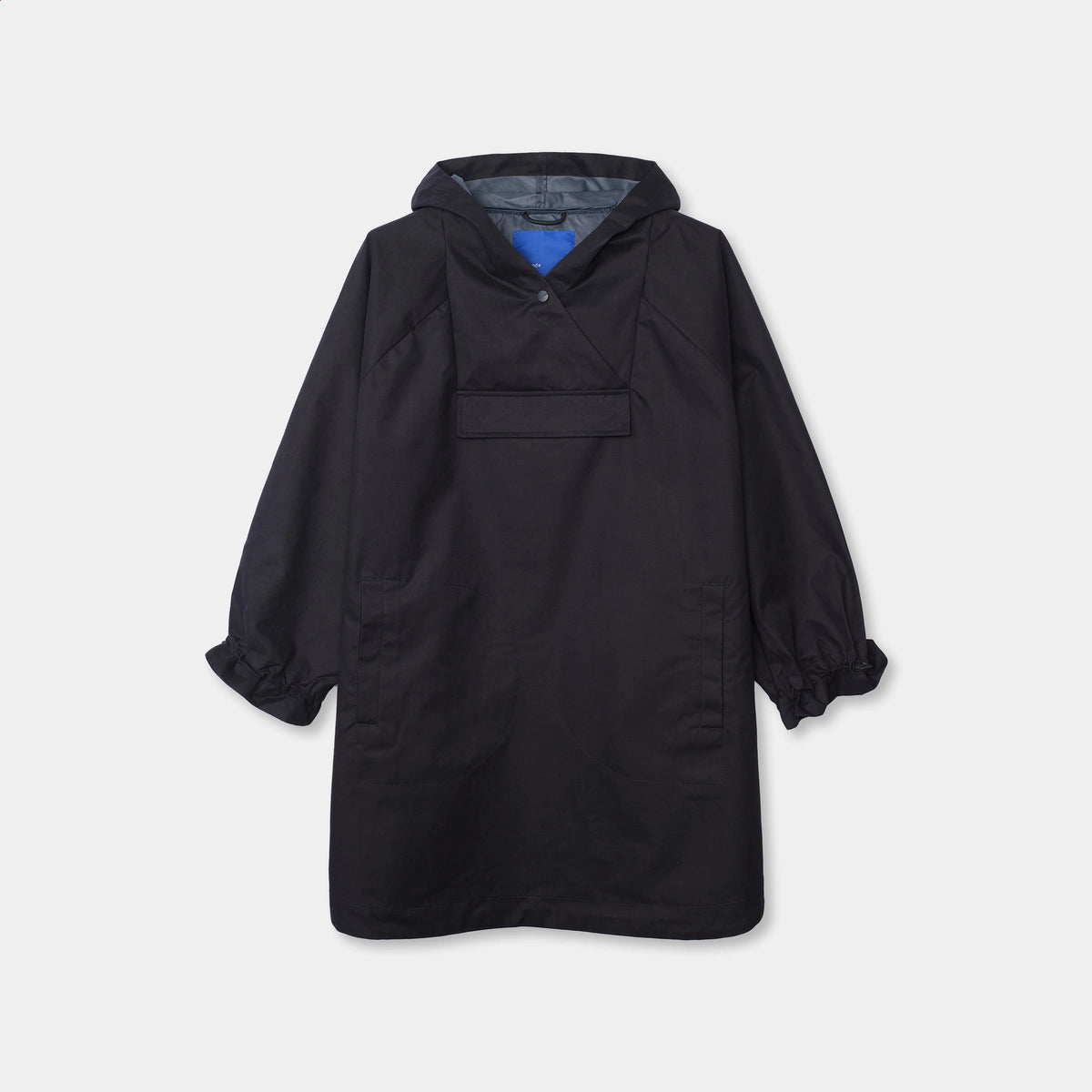 Sort poncho regnjakke fra Selfhood