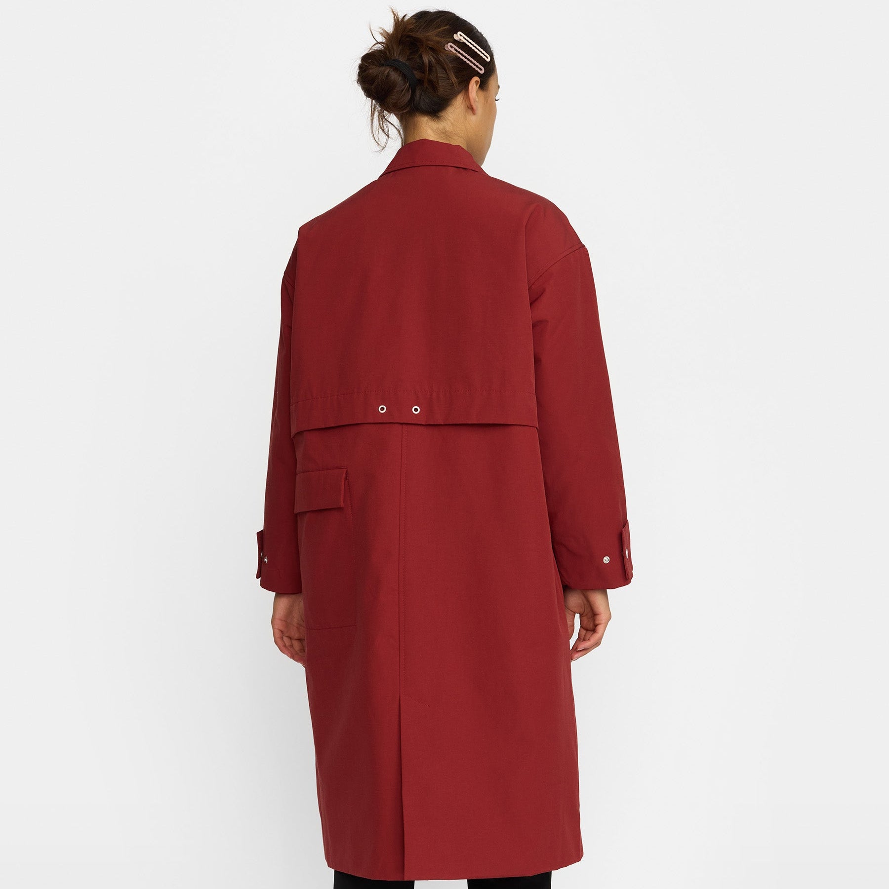 Rød/bordeaux trenchcoat vinterjakke fra Selfhood
