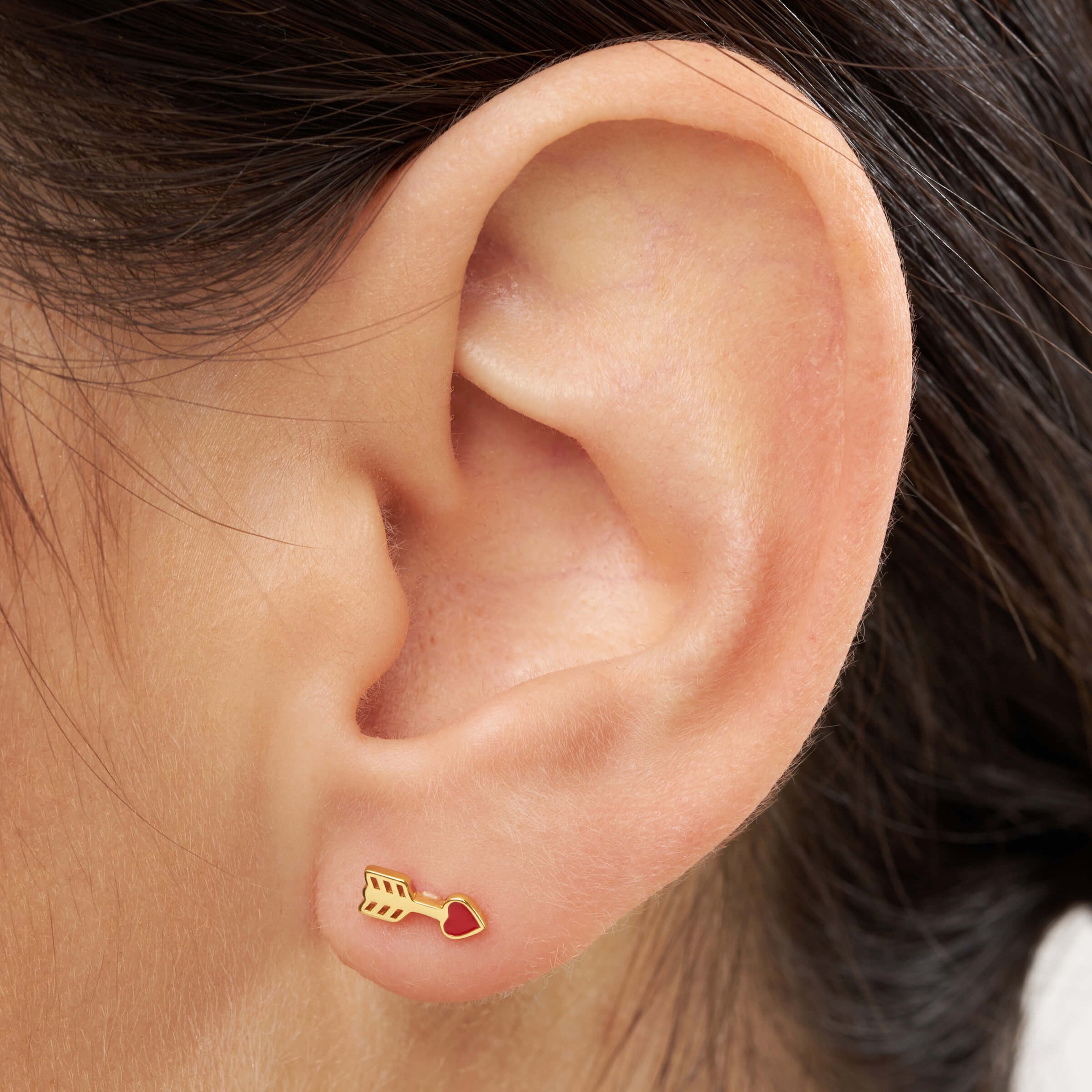 Amor pil ørering i guld fra Lulu CPH