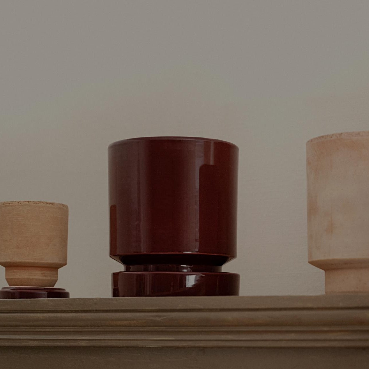 Bordeaux rød glaseret Hof potte fra Bergs Potter