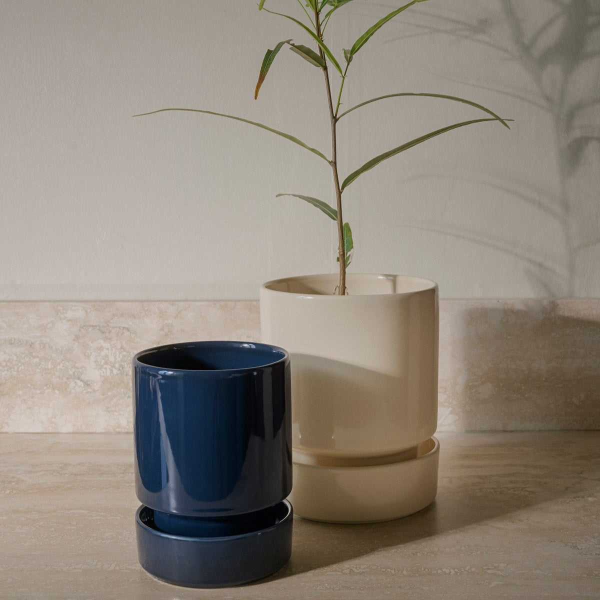 The Hoff Pot & Saucer - Glaseret Sæt - Sandstone
