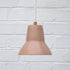 En smuk lampe i lyst ler fra Bornholms Keramikfabrik. Denne er i farven old rose, som er en svag lyserød farve