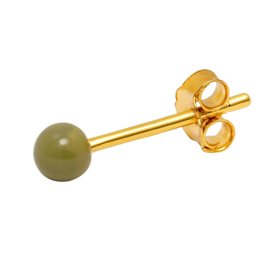 Color ball fra LULU Cph er en ørestik med en enkelt kugle på - denne er willow green som er en olivengrøn farve