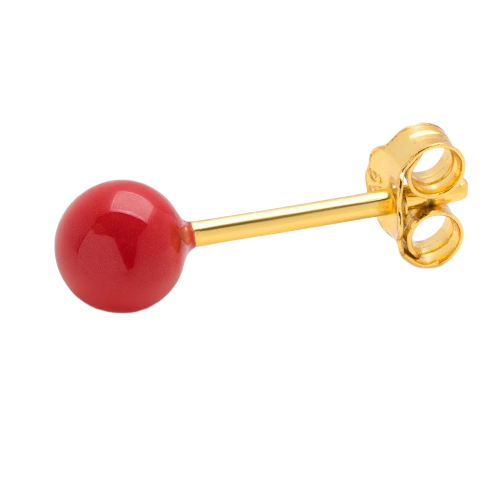 Color ball fra LULU Cph er en ørestik med en enkelt kugle på - denne er passion red som er en rød farve