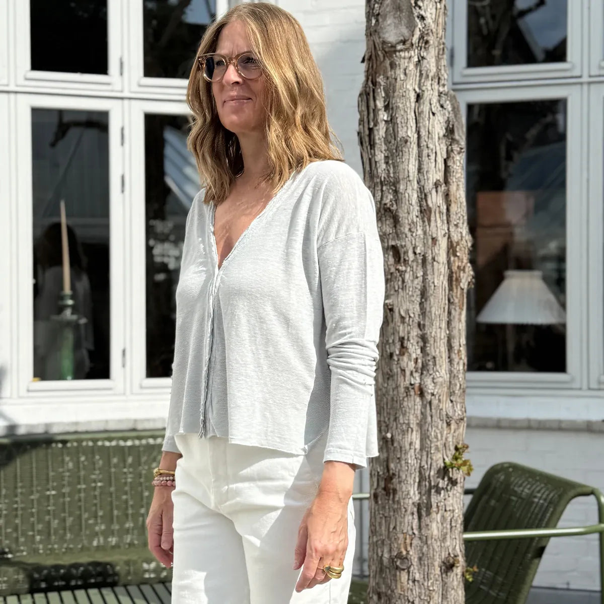 Lysgrå langærmet cardigan i hør fra Crossley