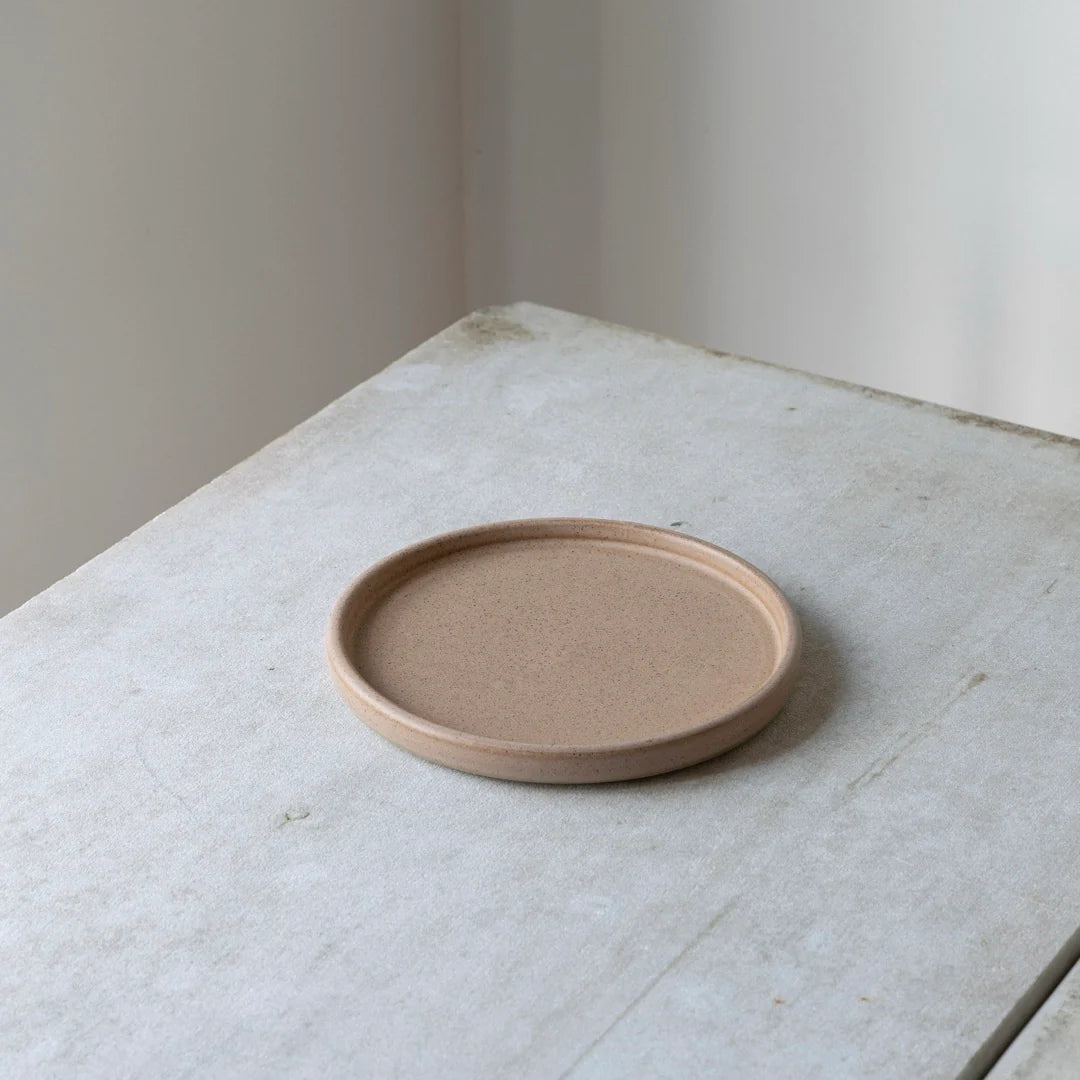 Julie Damhus Oda lille tallerken i latte brun