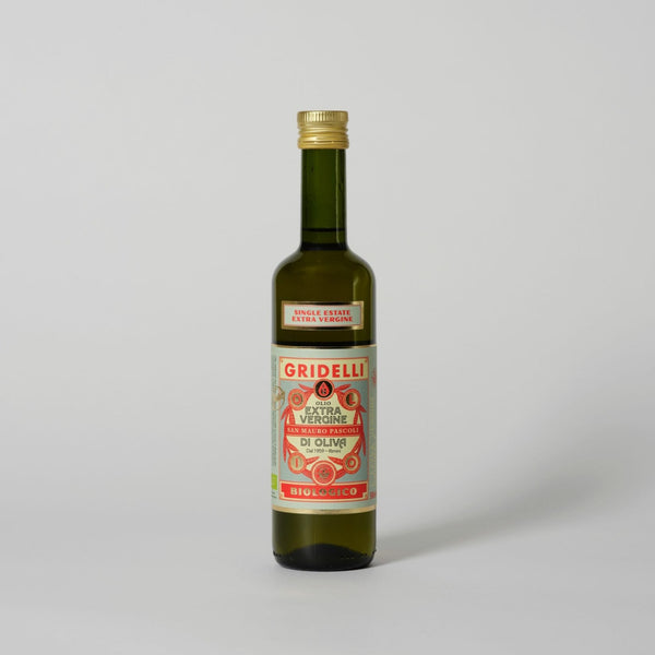 Økologisk ekstra jomfru olivenolie af højeste kvalitet. Olivenolien er lavet af oliventypen Correggiolo, som vokser på bakkerne uden for Rimini i det frodige område Emilia-Romagna. 
