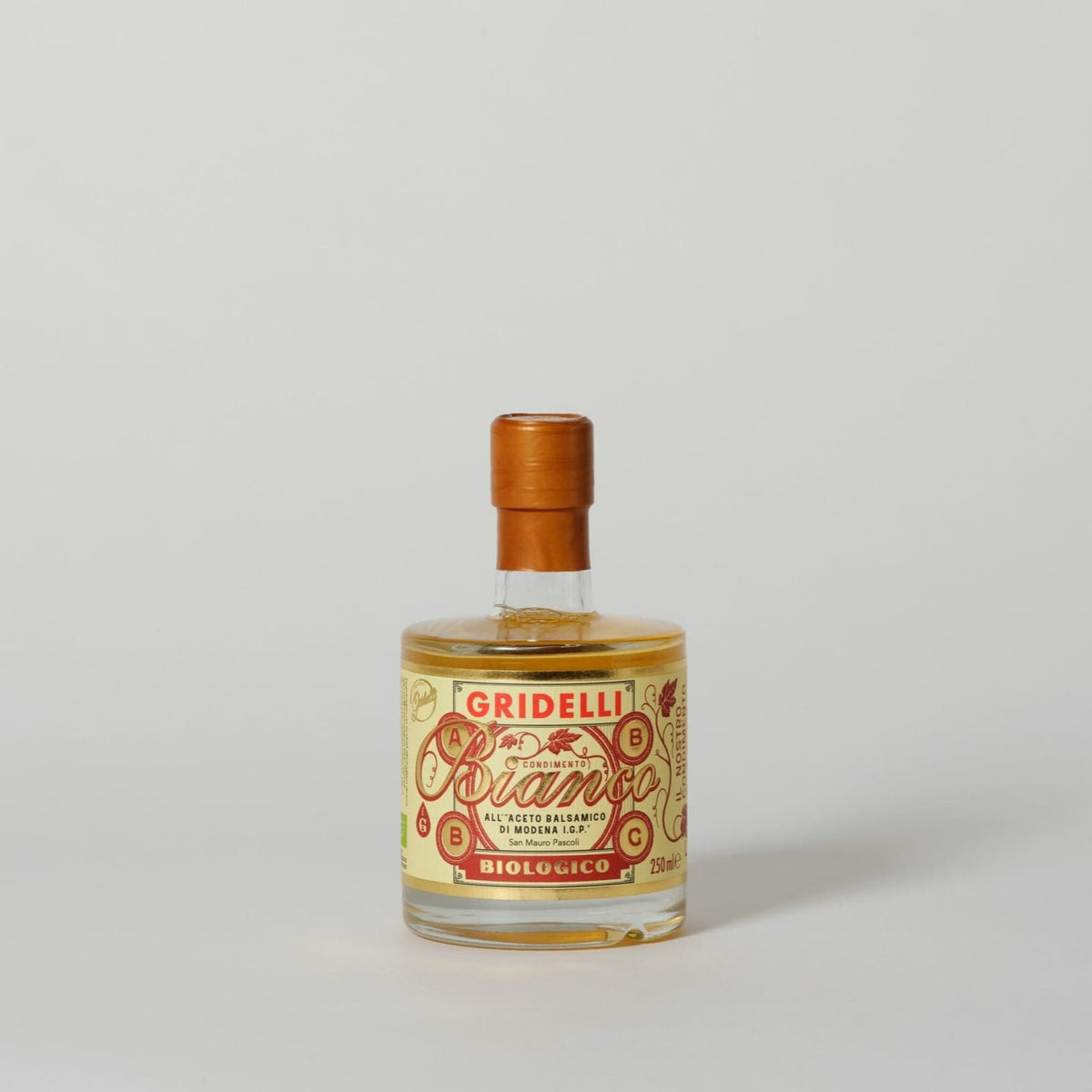 En økologisk hvid balsamico lavet på grønne druer fra området Emilia-Romagna. Denne balsamico er ikke lagret, hvilket giver den en intens og frugtig smag.