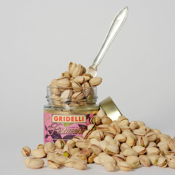 Sød og silkeblød pistacie creme fra Sicilien. Et af Gridellis mest elskede produkter, som desuden er helt fri for palmeolie.