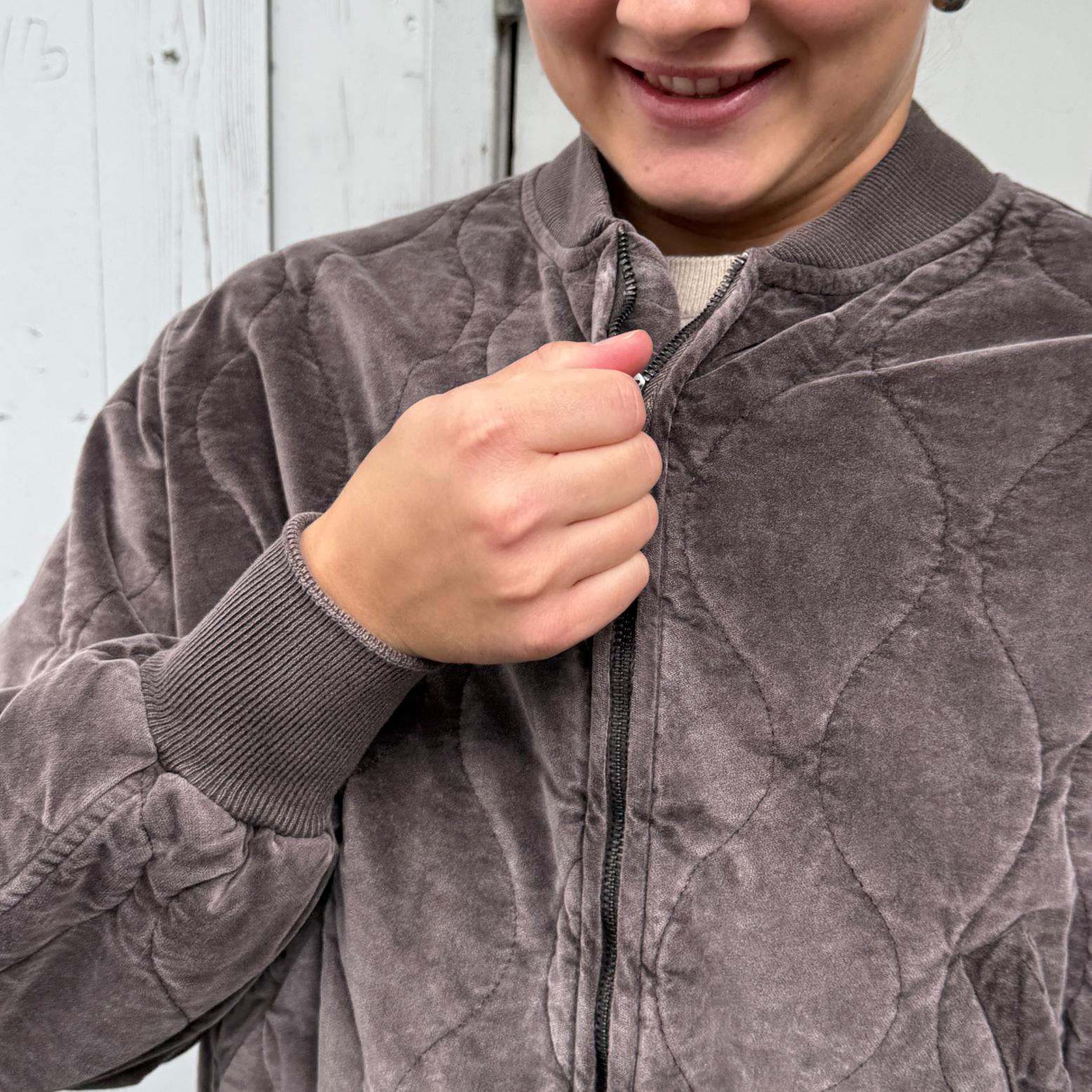 Crossley bomberjacket i en fin grå/brun farve