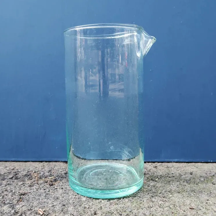 Mundblæst kande lavet af 100% genbrugsglas fra Craft Sisters