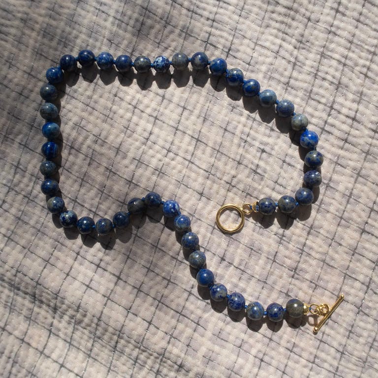 Craft Sisters halskæde i farven blue lapis