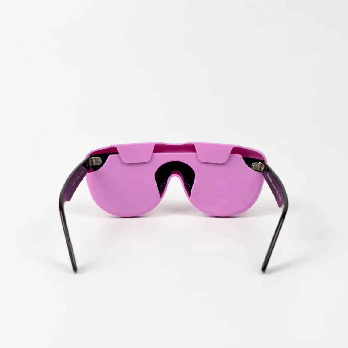Lilla silikone brilleetui fra Lups The Case med blødt design
