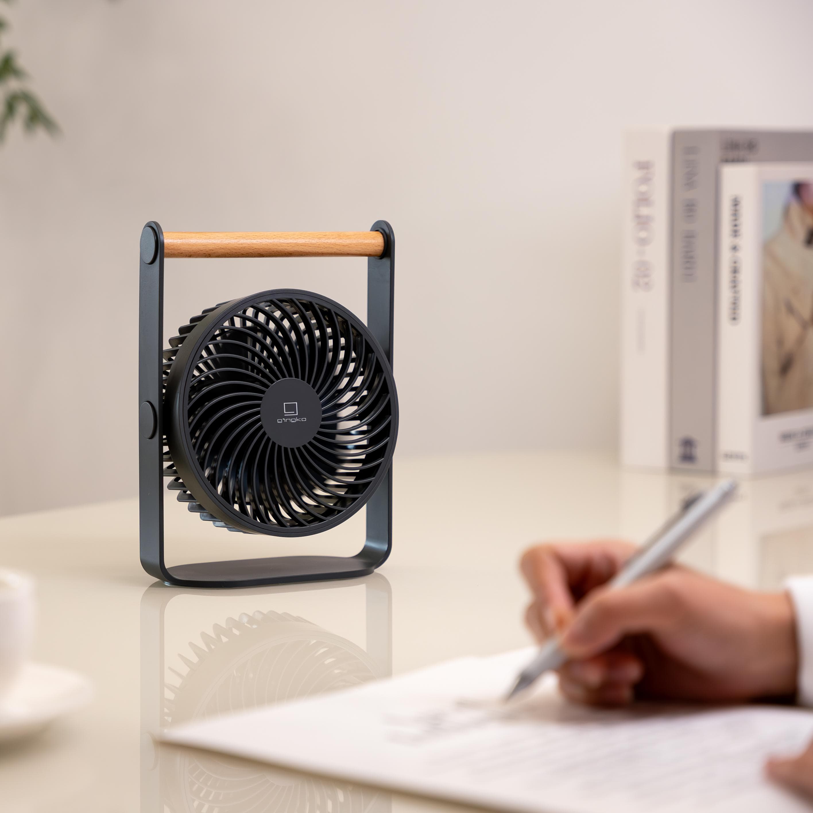 Lyra - Genopladelig Ventilator - Space Grey