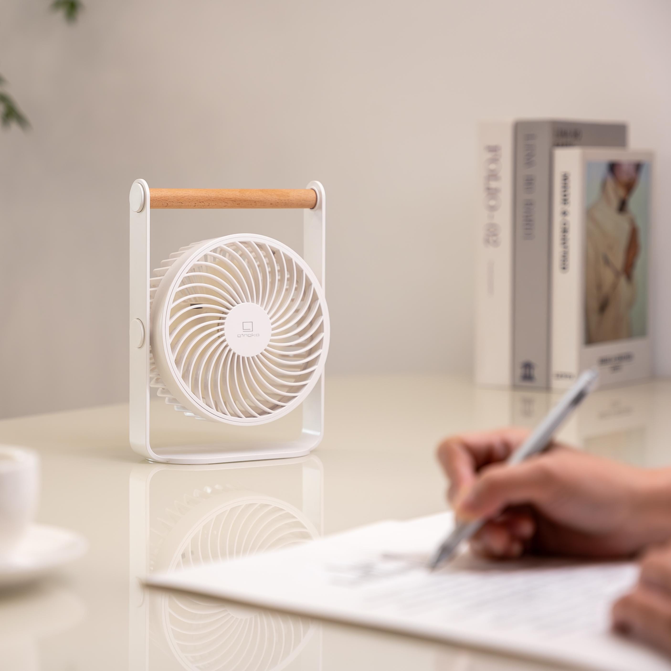 Lyra - Genopladelig Ventilator - White