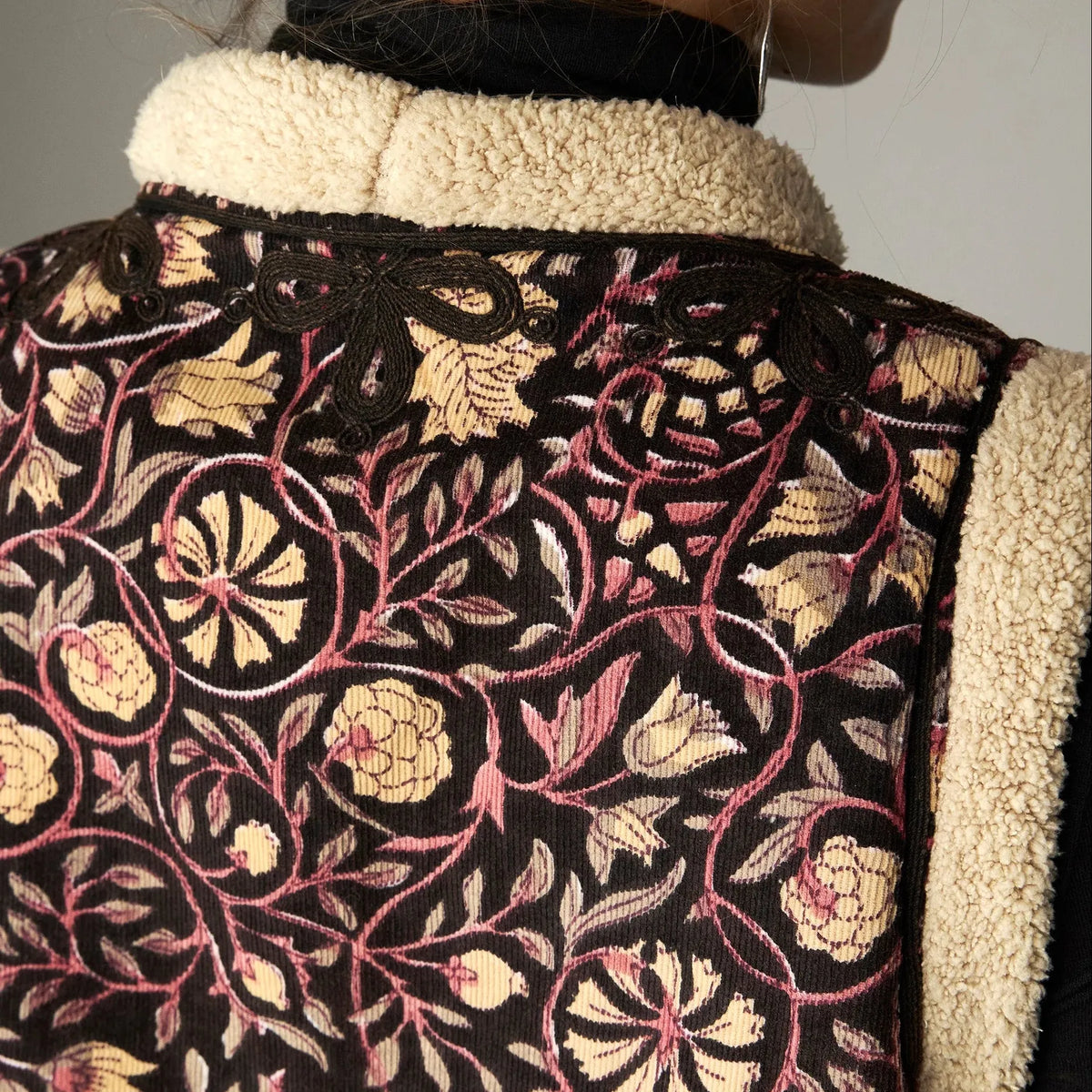 Juno Vest - Ruby Noir