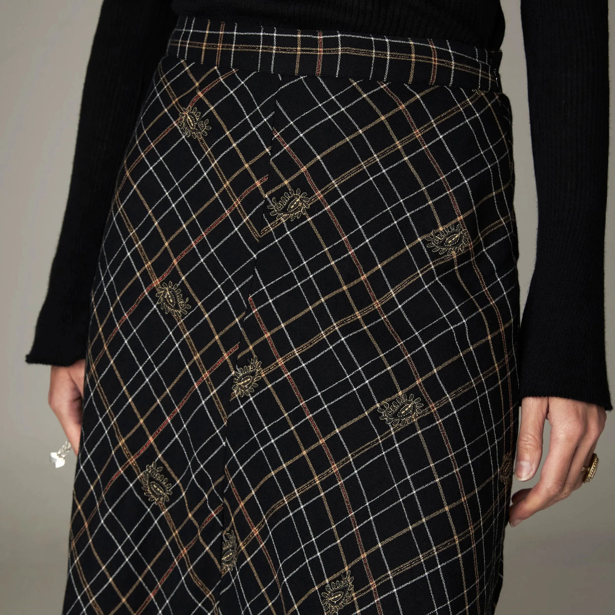 Nelly Nederdel - Noir Plaid