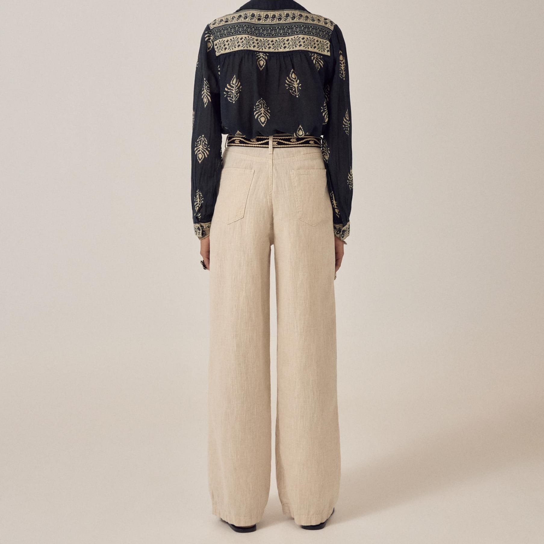 Marina Bukser - Sand