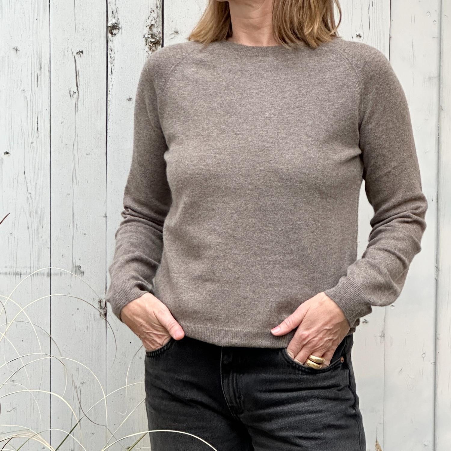 Raglan Crew Neck - Brownstone