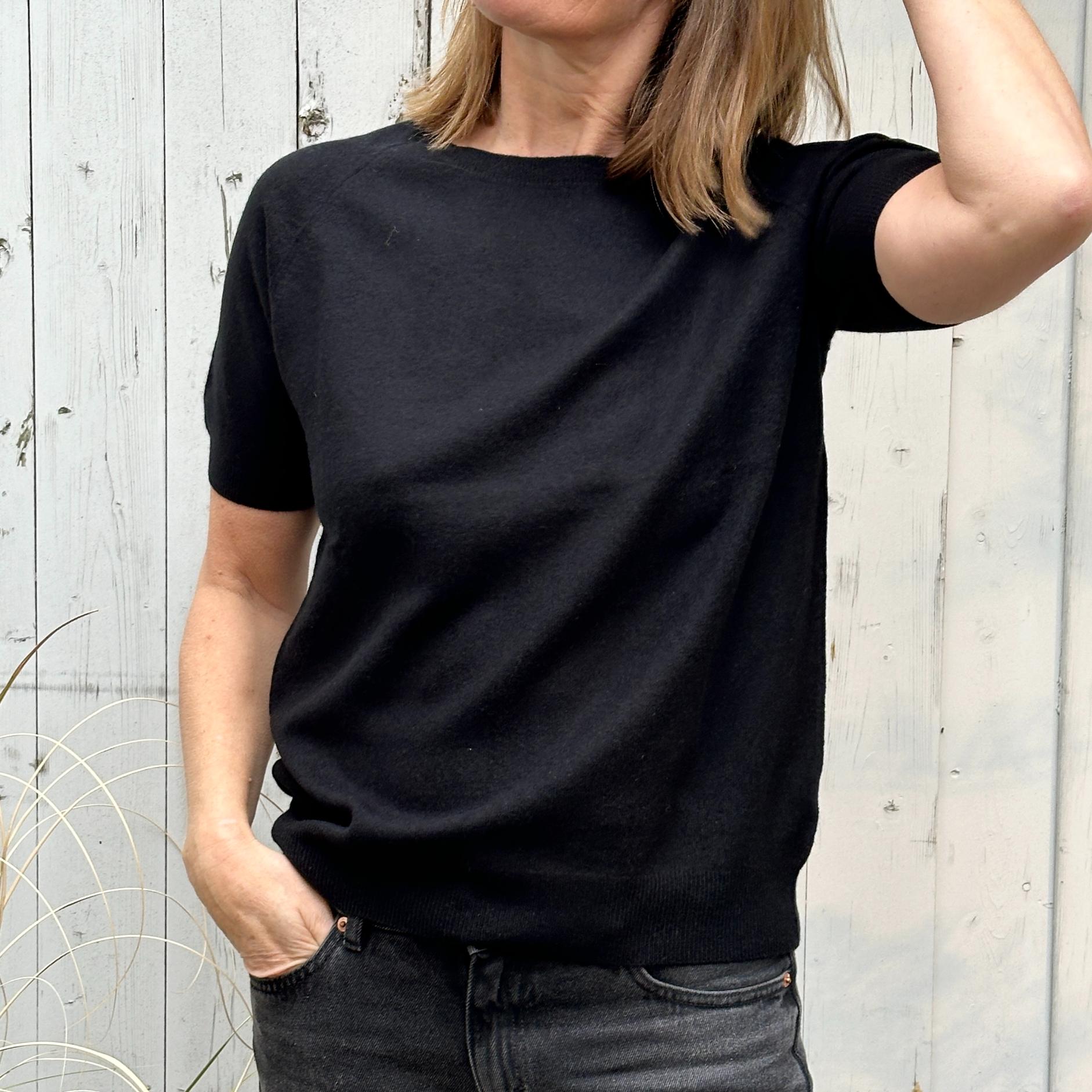 Raglan S/S Crew Neck - Velvet Black