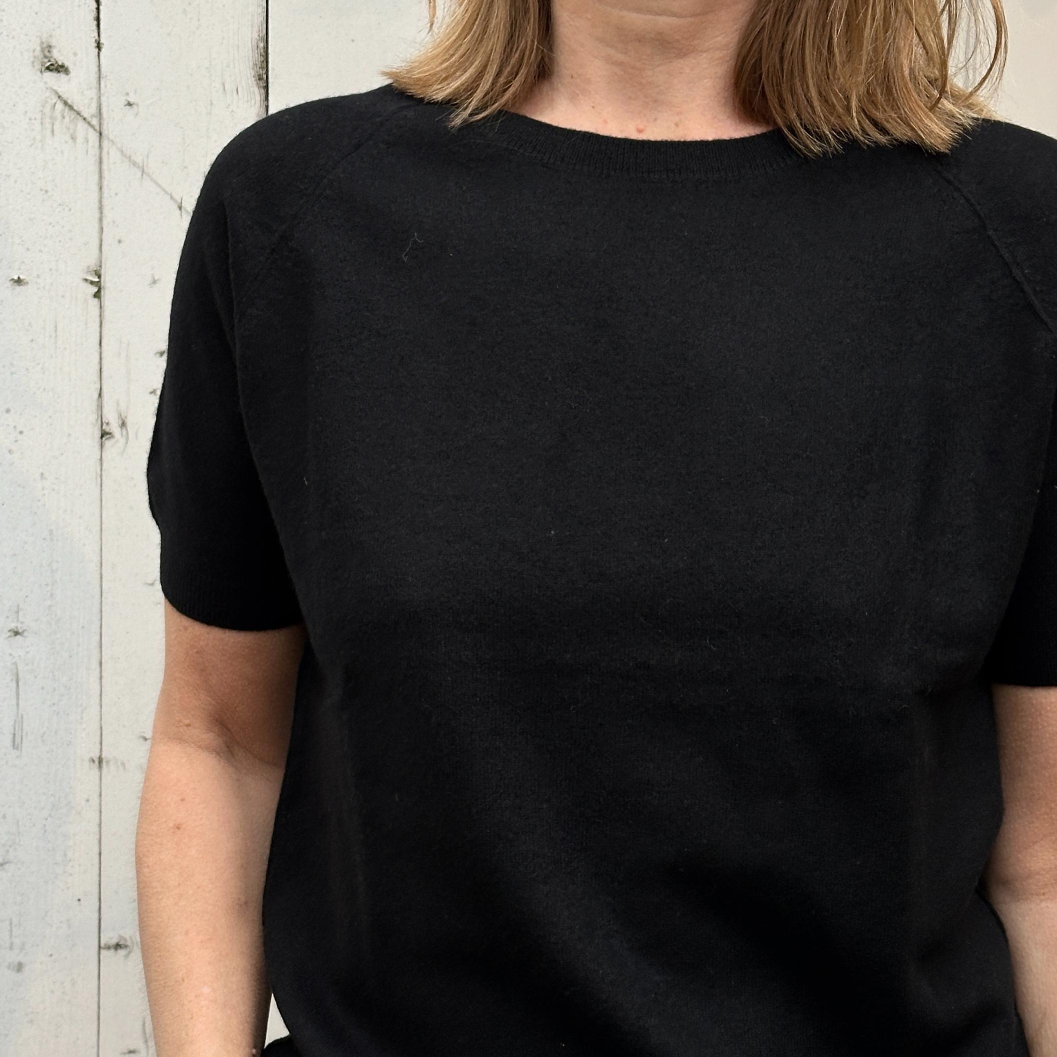 Raglan S/S Crew Neck - Velvet Black