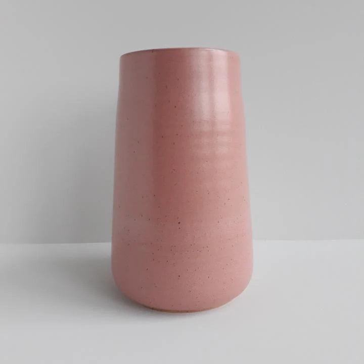 Ø-vase i farven Rhubarb