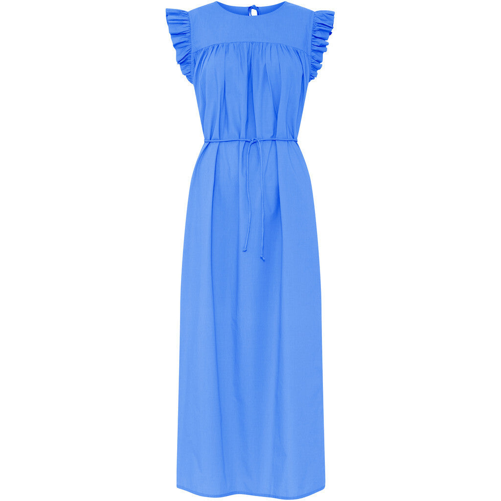 Stockholm kjolen fra FRAU i farven 'Granada Sky' er en kjole med flæser i en klar blå farve