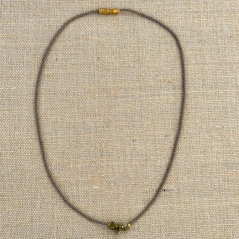 NURI Perlehalskæde m. Labradorite - Antracite