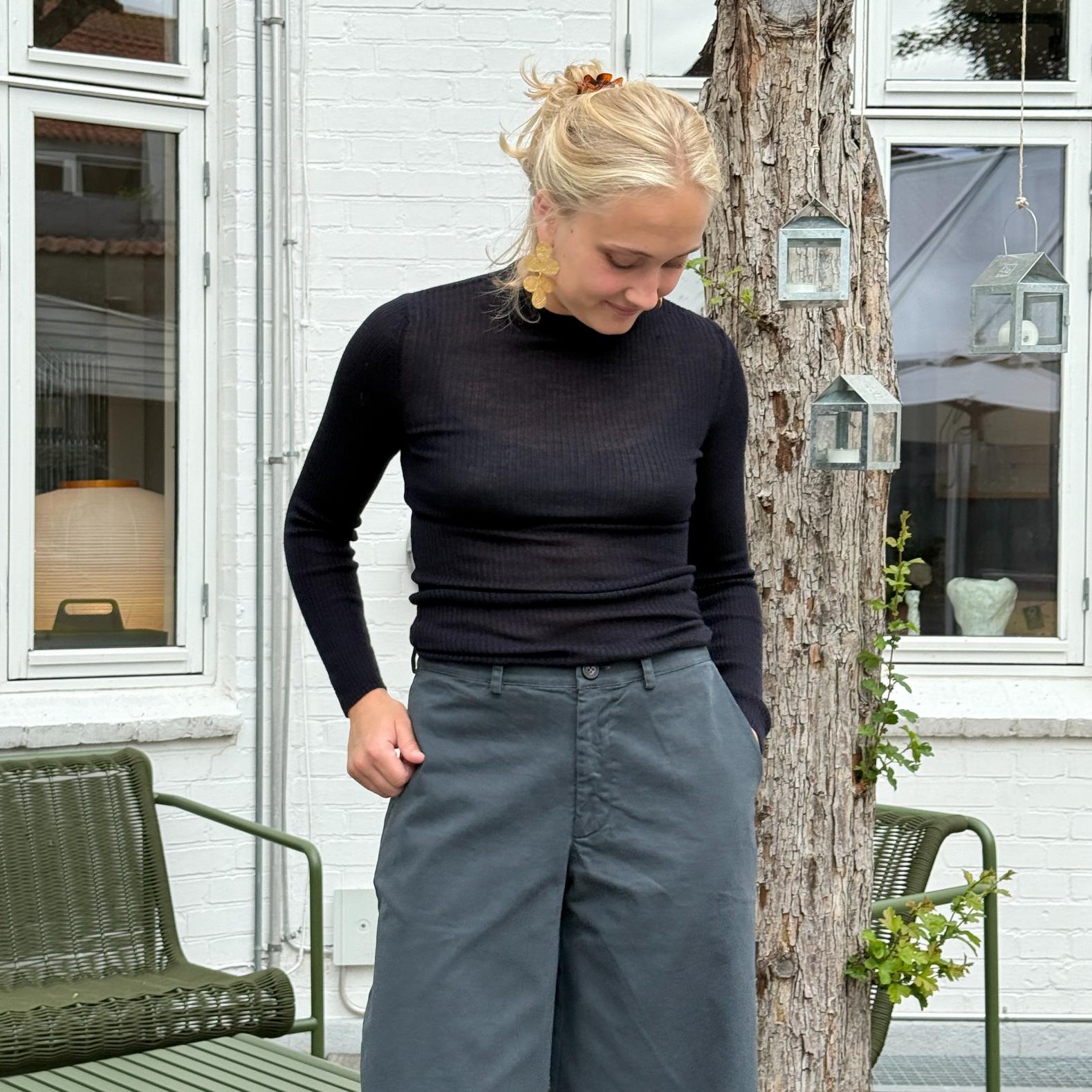 NESI Bluse - Uld/Silke - Blue (700)