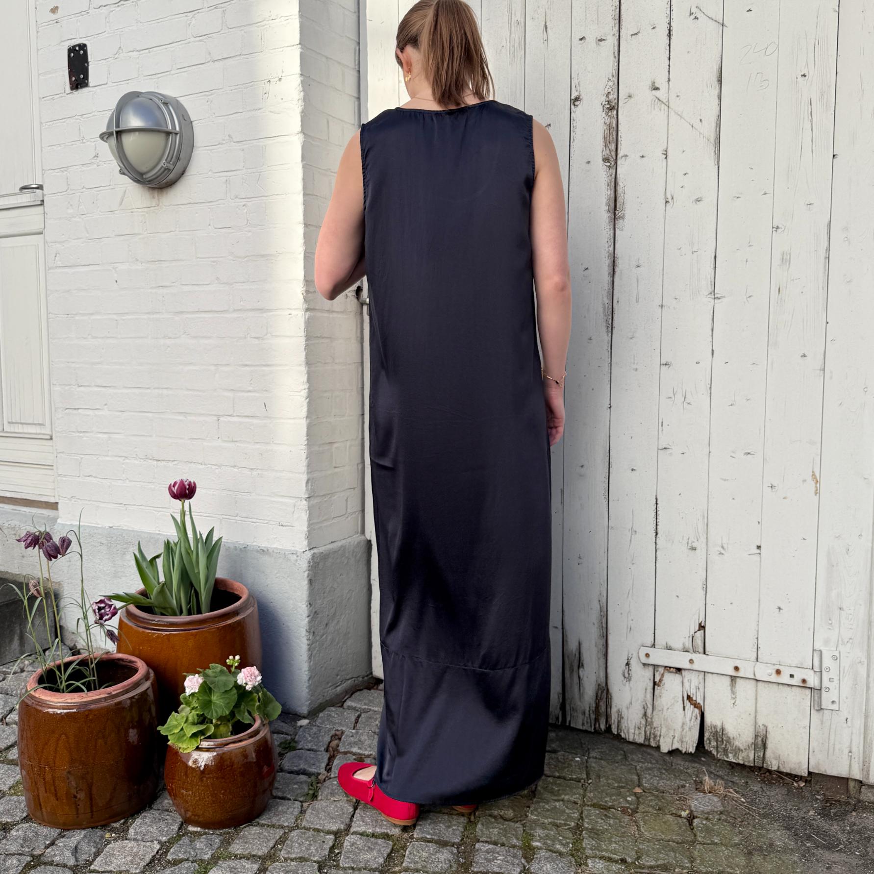 MUIN Kjole - Silke & Elastan - Blue (700)