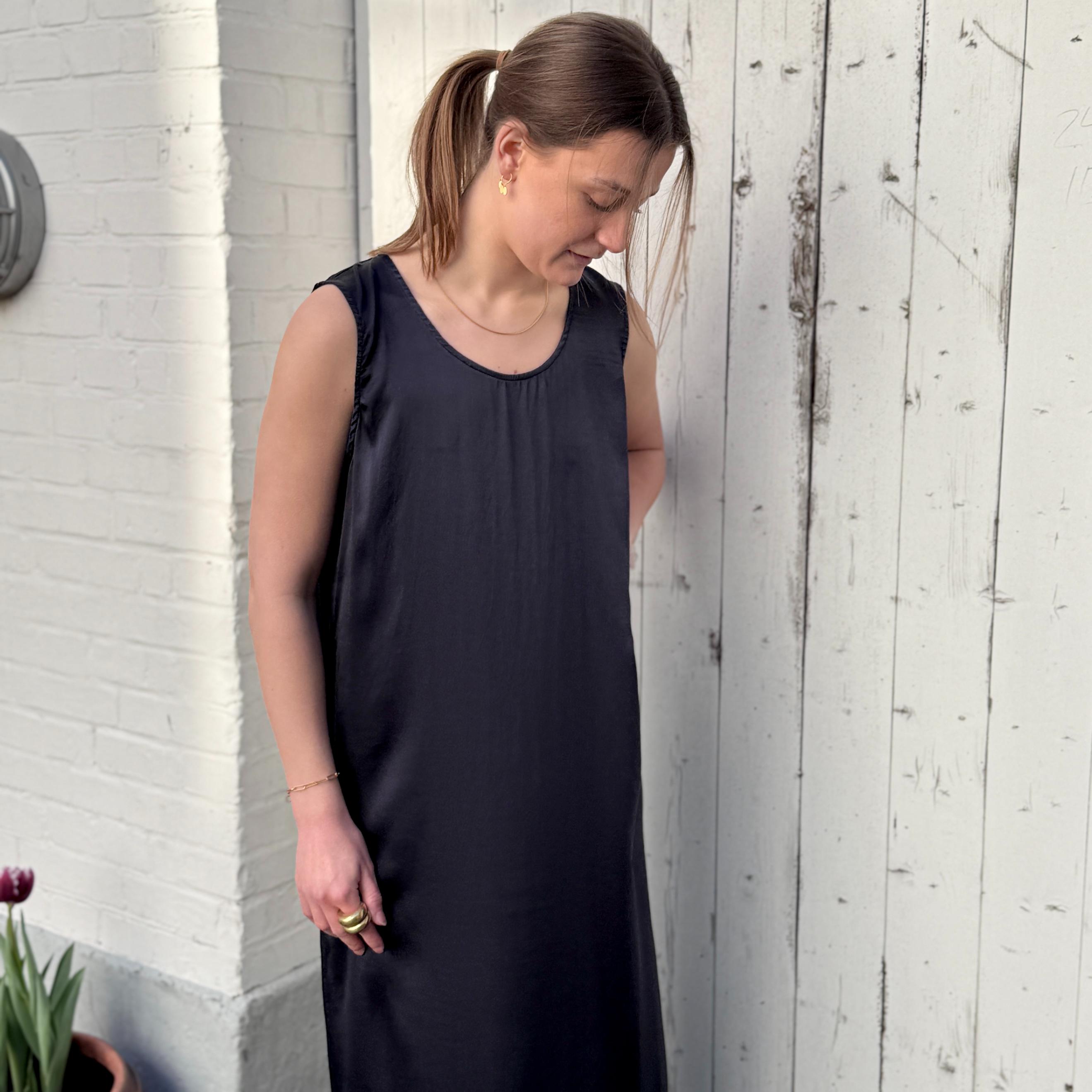 MUIN Kjole - Silke & Elastan - Blue (700)