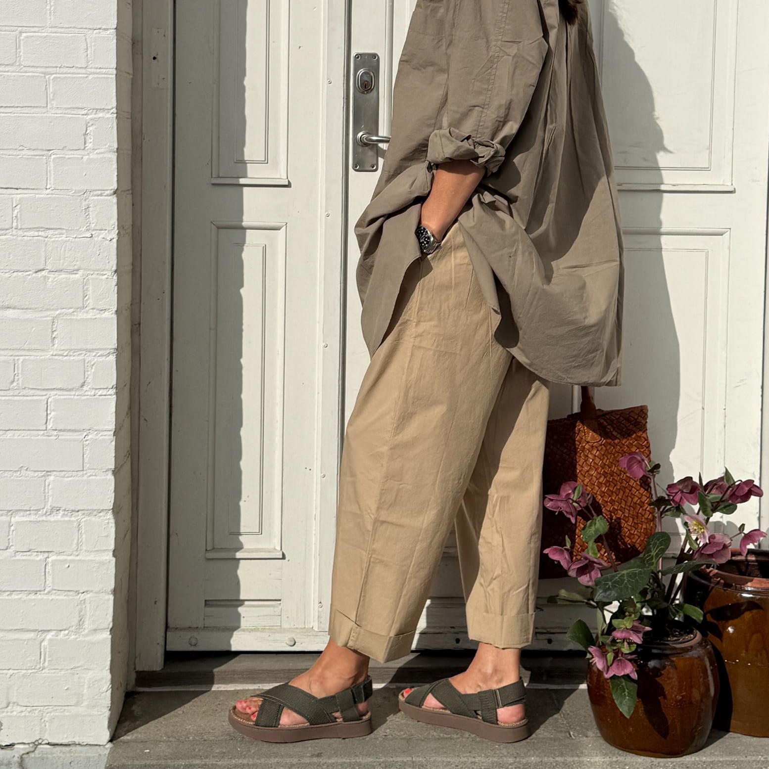 Frau Melbourne ankelbuks i incense med brede ben og elastik i taljen