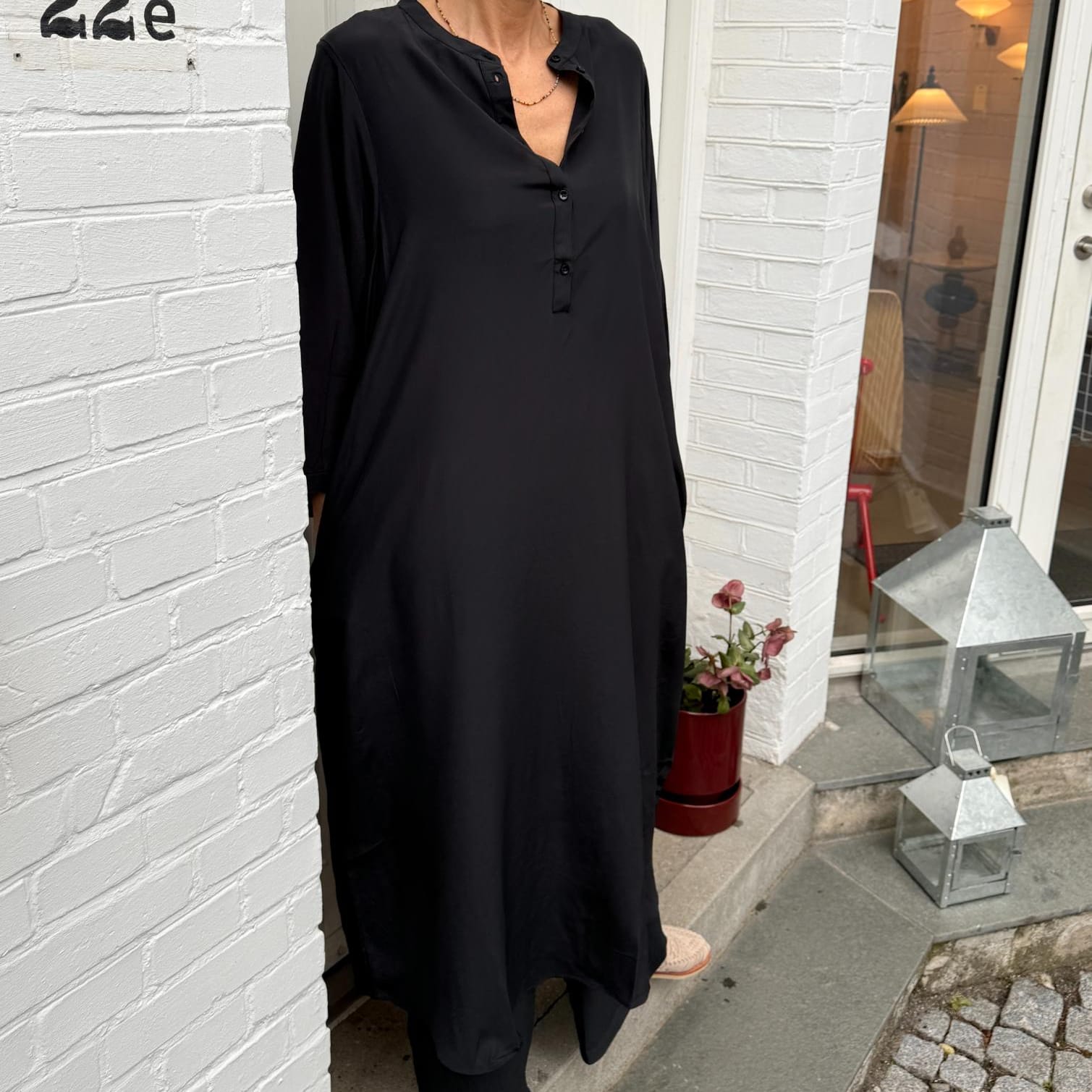 Madrid Kjole - Silke - Black