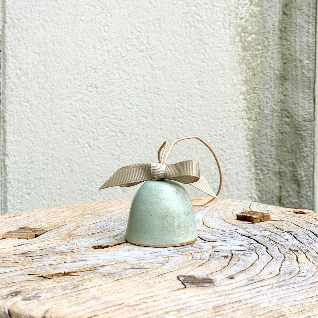 Mint farvet juleklokke fra Julie damhus