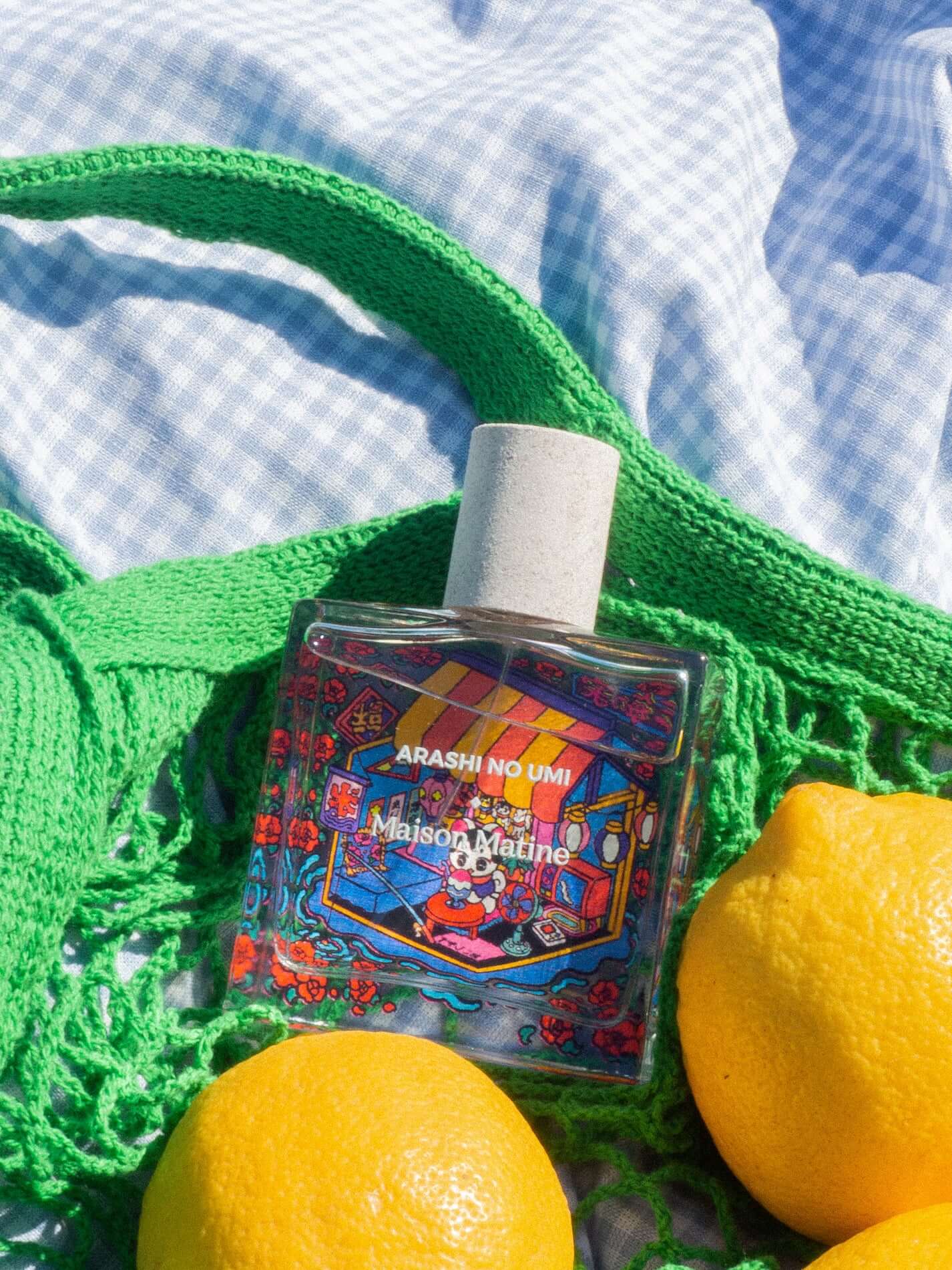 Fransk parfume som er frugtig og frisk i duften