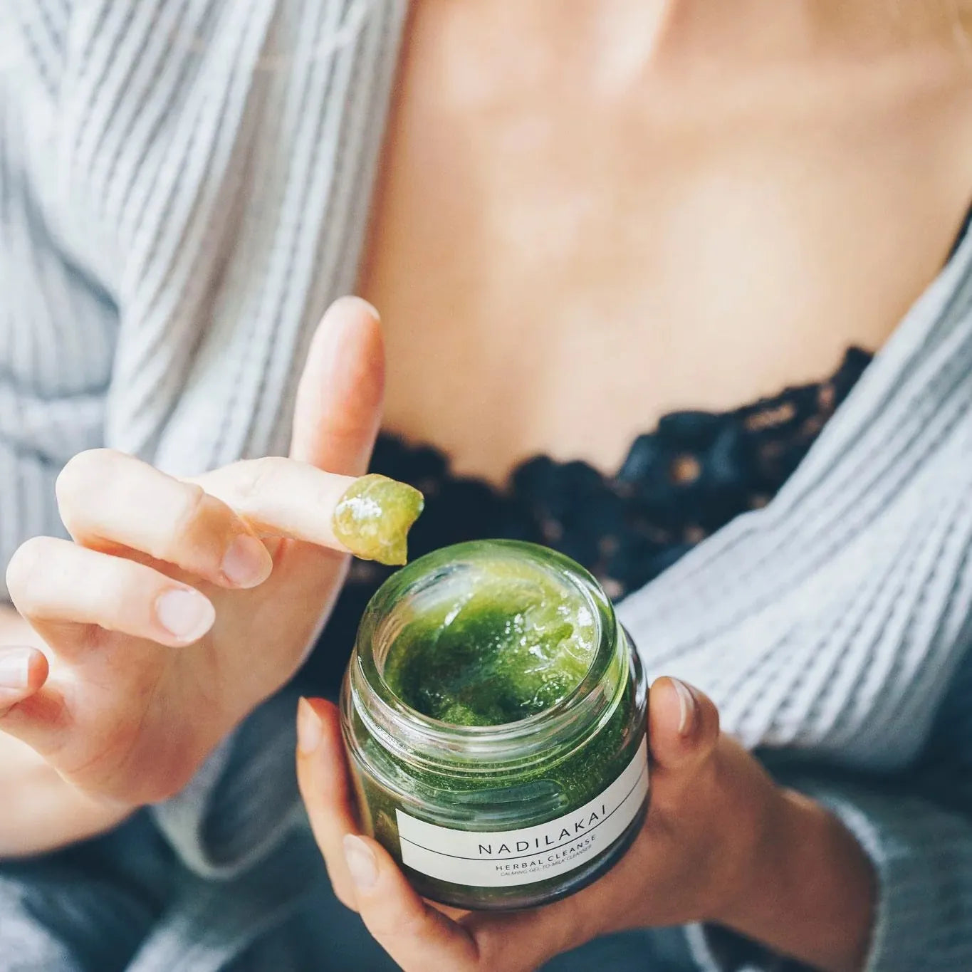 Nadilakai Herbal Cleanse til at fjerne makeup, solcreme og snavs