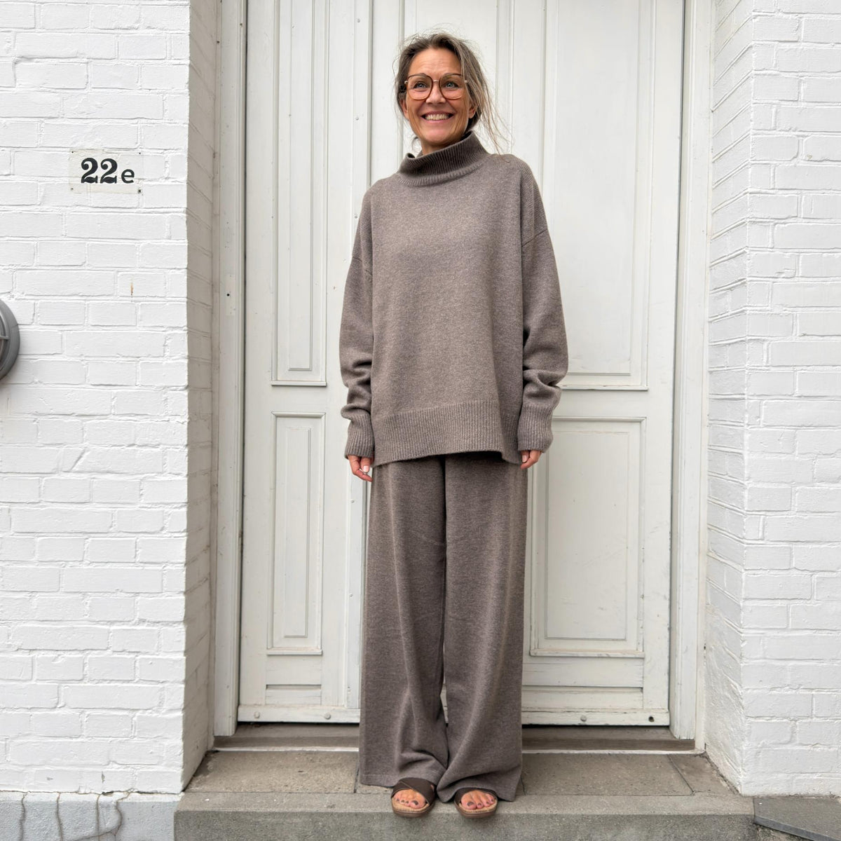 Vivian High - Beige