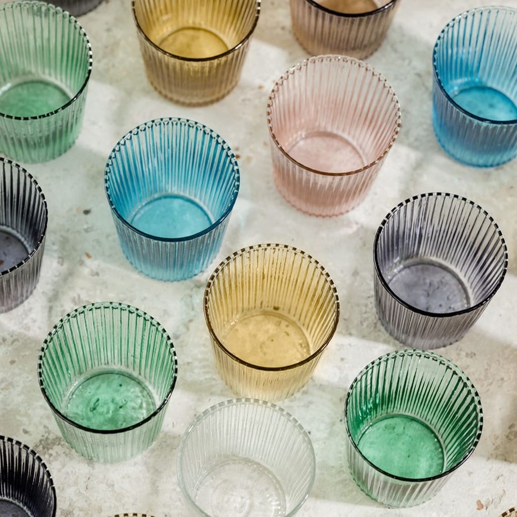 Vandglas fra Paveau Glassware. Her i farven &