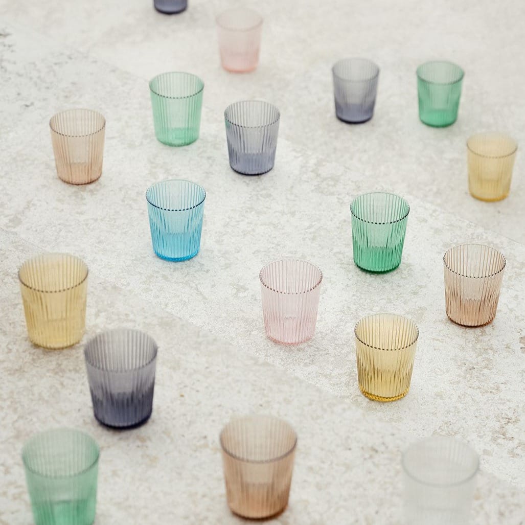 Vandglas fra Paveau Glassware. Her i farven &