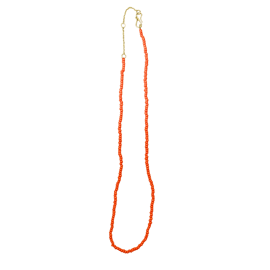 En halskæde fra Indien i orange perler