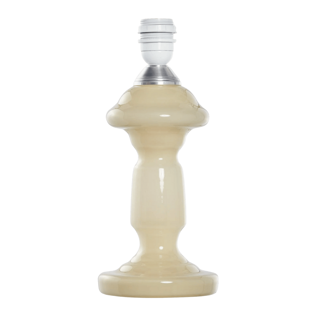 Petro 1 er en klassisk lampe i dansk design. Denne er i farven &