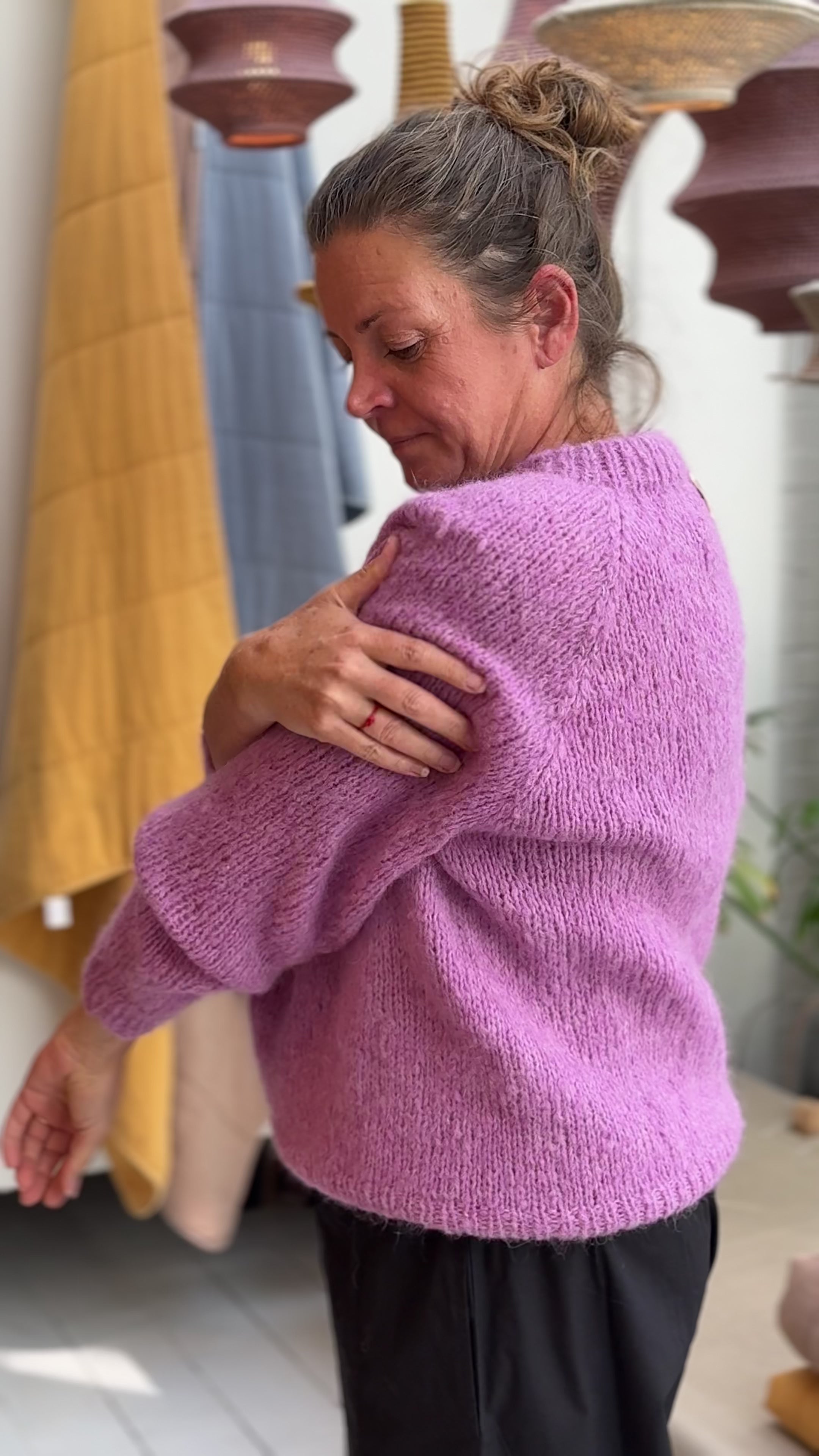 Striktrøje fra coffee beanies i lyserød