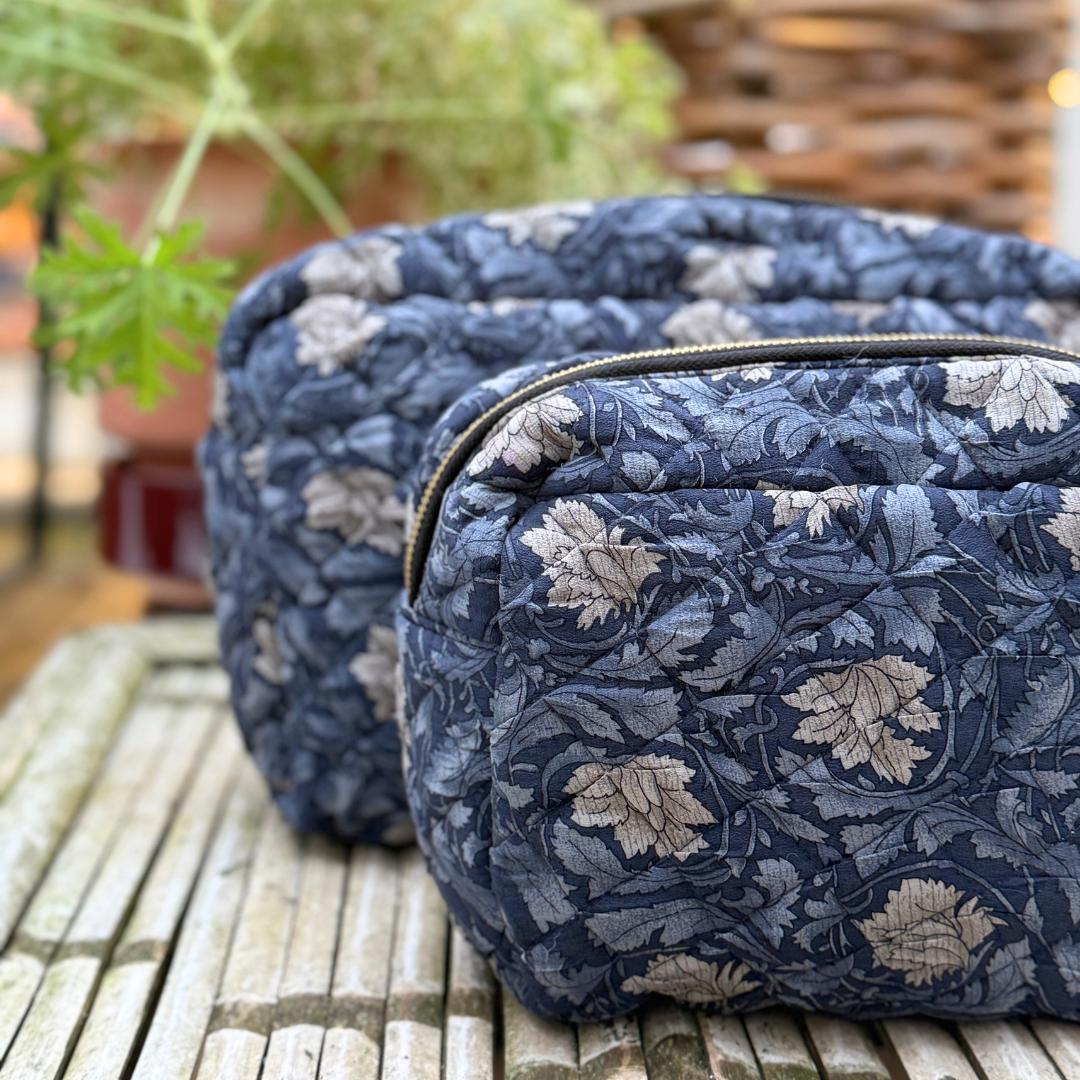 Holly Silke Toilettaske -