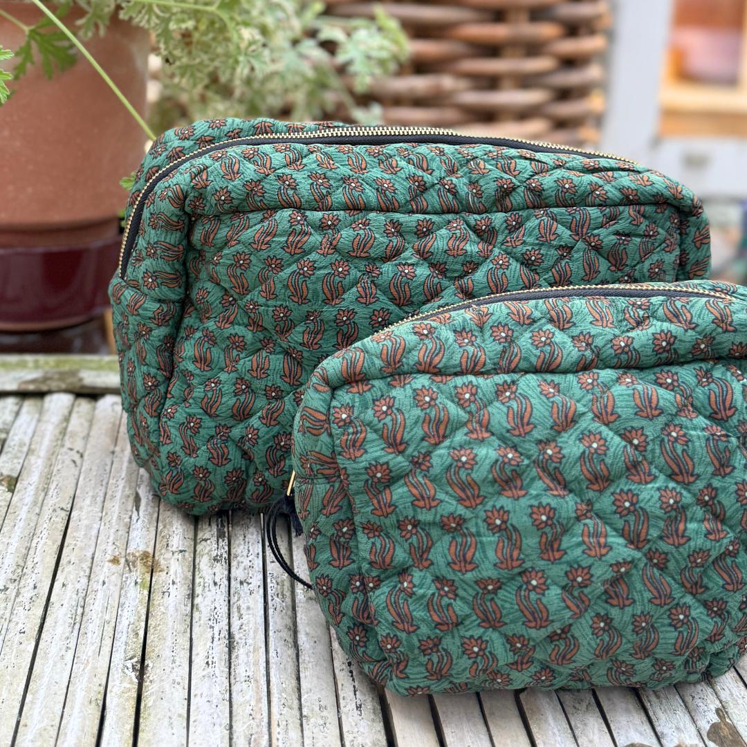 Holly Silke Toilettaske -