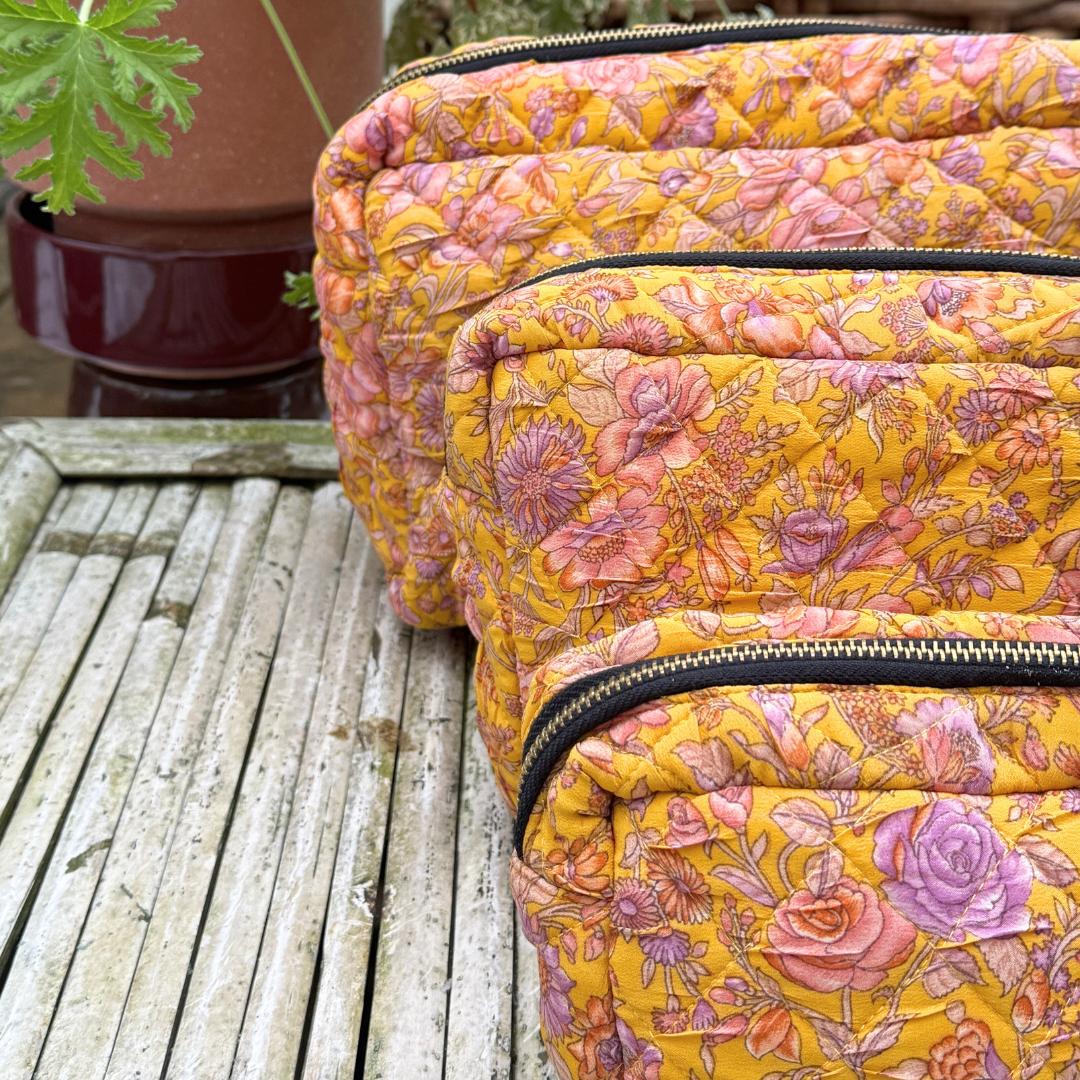 Holly Silke Toilettaske -